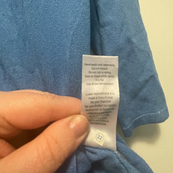 Cleo NWT 3/4 Long Sleeve Blue Top with Black Trim - Picture 5 of 10